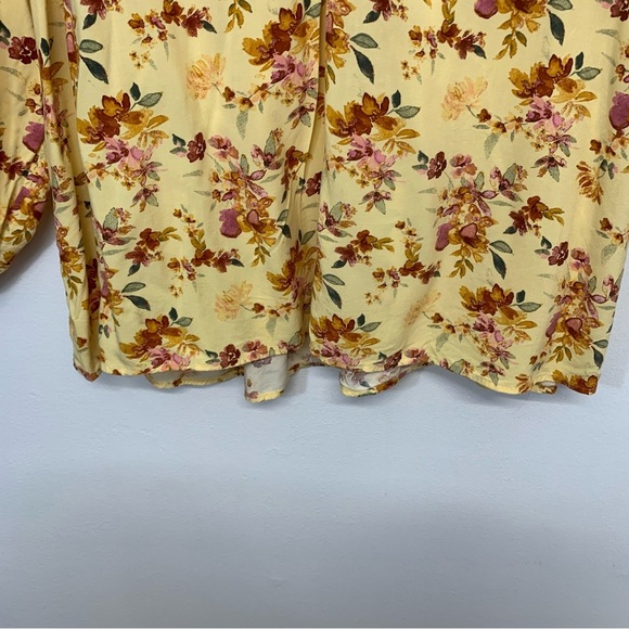D & Co Top Woman 3X Yellow Floral  Pop Over Lightweight 3/4 Sleeve Casual Work - Picture 3 of 10